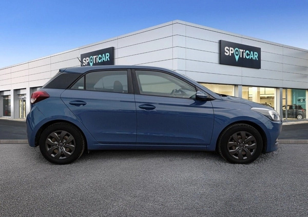 Hyundai i20 cena 43800 przebieg: 79467, rok produkcji 2017 z Lesko małe 379